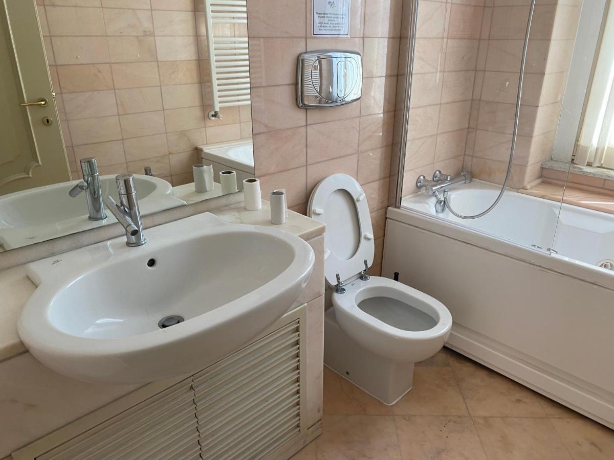 Rome Accomodation Рим Екстериор снимка